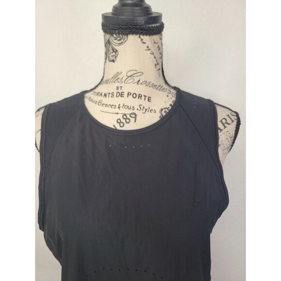 Lululemon Muscle Tank Top Womens SZ 6/8 Perforated Slash Open Back Black - Picture 3 of 7